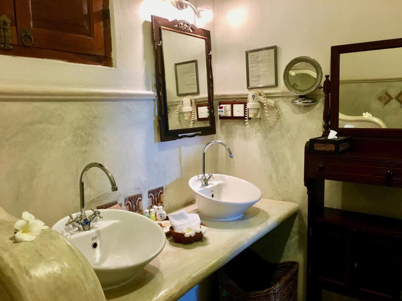 فندق أهونغالافي  La Maison Nil Manel المظهر الخارجي الصورة